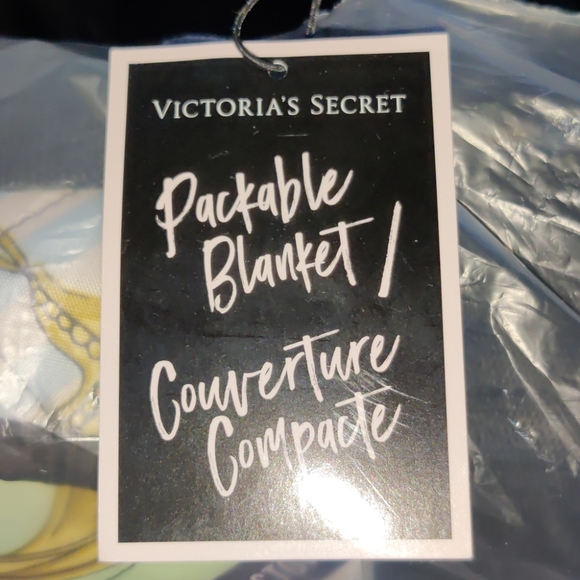 Victoria's Secret Bedding Victorias Secrets Packable Beach Blanket